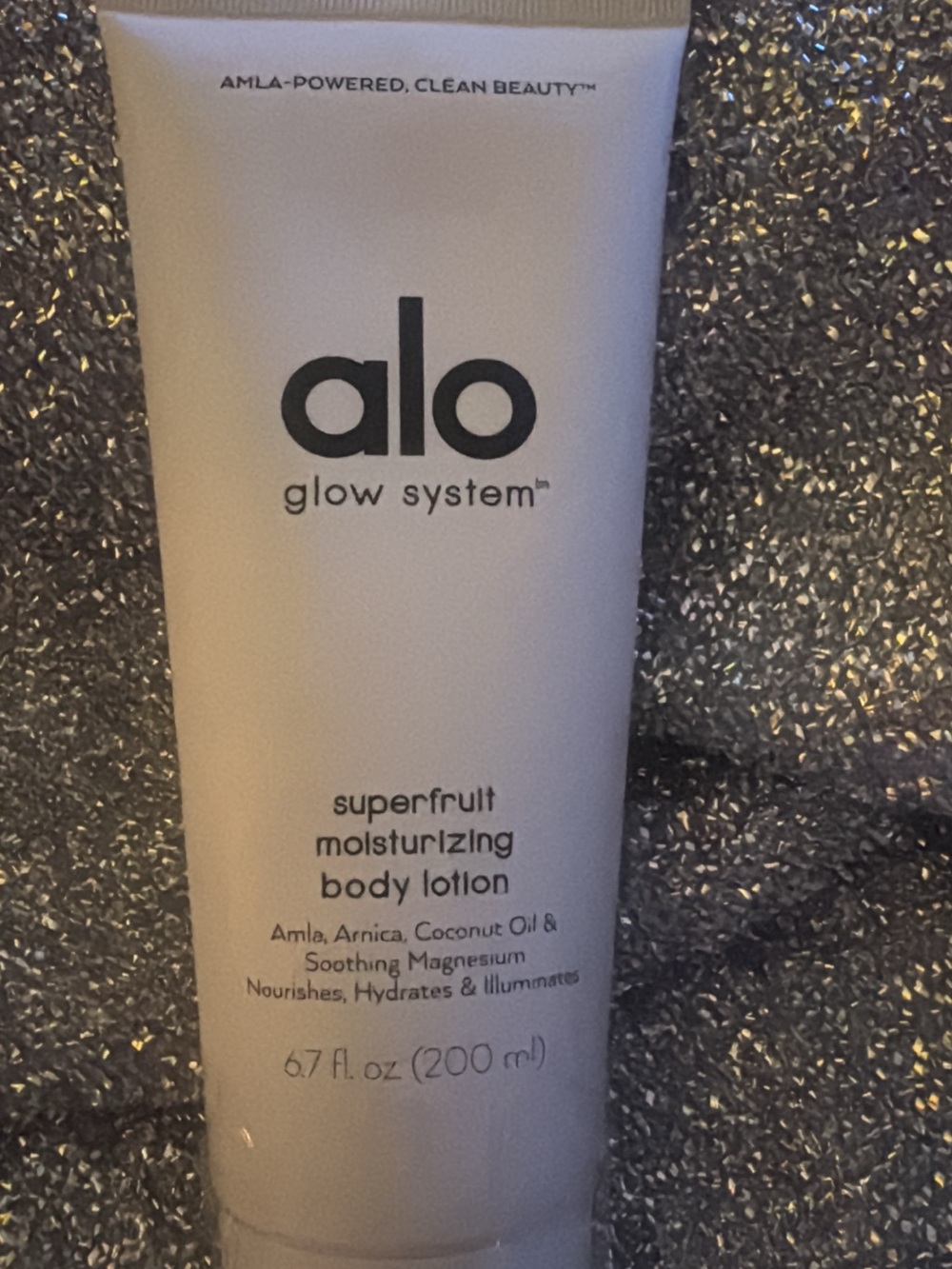 ALO Yoga Glow System Superfruit Moisturizing Body Lotion - White